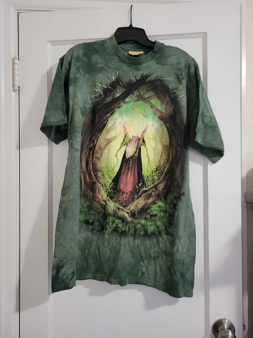 Vintage Green the mountain Tie-Dye Wizard Unisex Graphic Tee - Picture 1 of 7